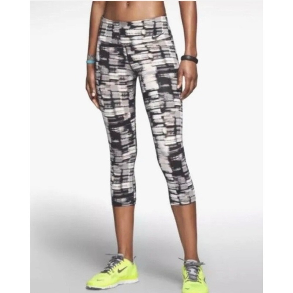 Nike Dri-FIT Womens XL Abstract Brushstroke Capri Leggings Black White Gray